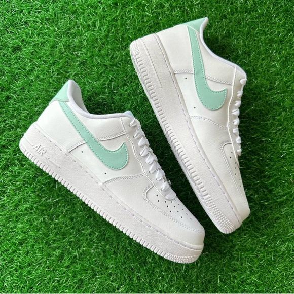 ✨New✨Nike Air Force 1 ‘07 White / Jade Ice - Picture 7 of 8